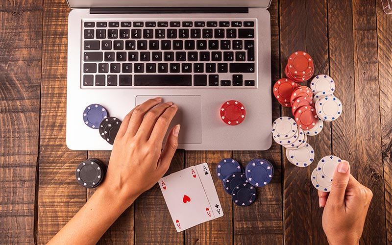 Переваги онлайн казино під ключ V8 Poker